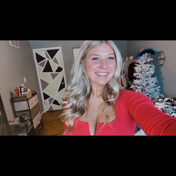 Meet your Posher, Abbey - Picture 1 of 1